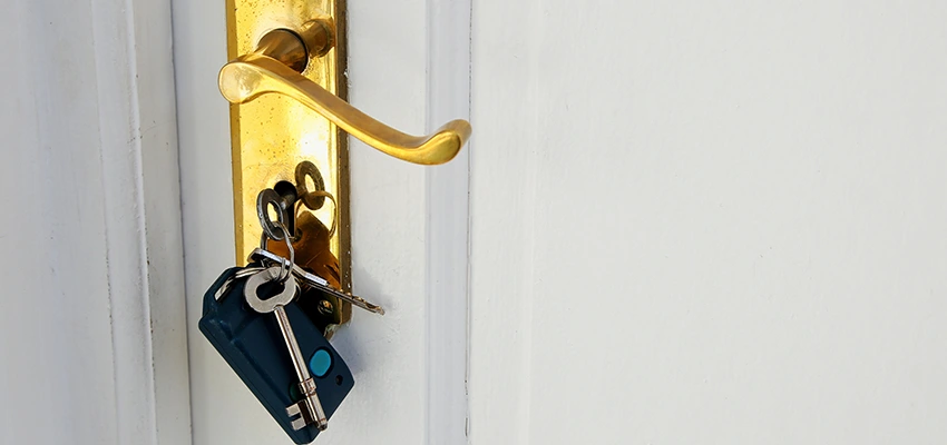 Broken Door Key Extraction in View Park-Windsor Hills, CA