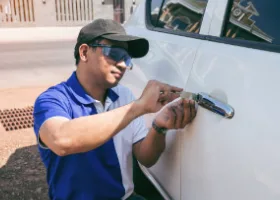 Car Locksmith in View Park-Windsor Hills, CA